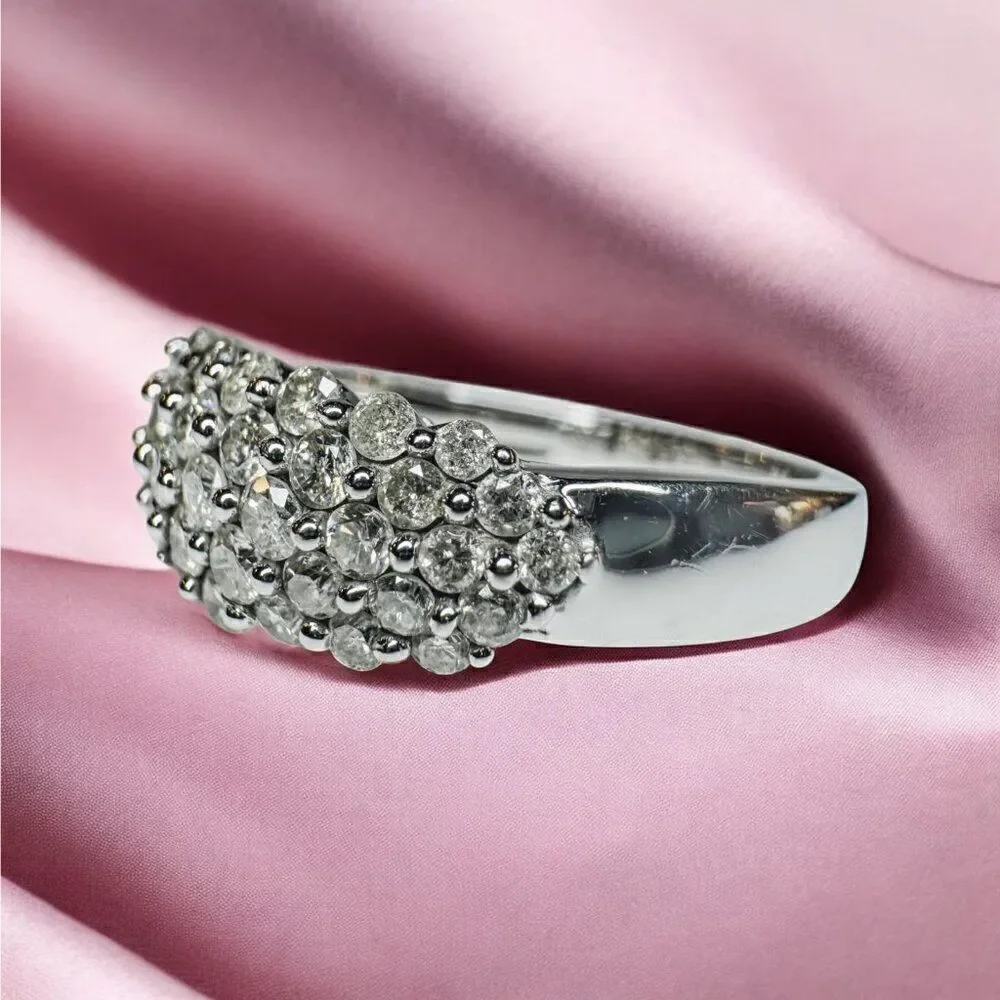 10K Gold- 1 Carat T.W. Diamond Ring -Size 7- White Gold -Cluster Pave Ring -3.1g